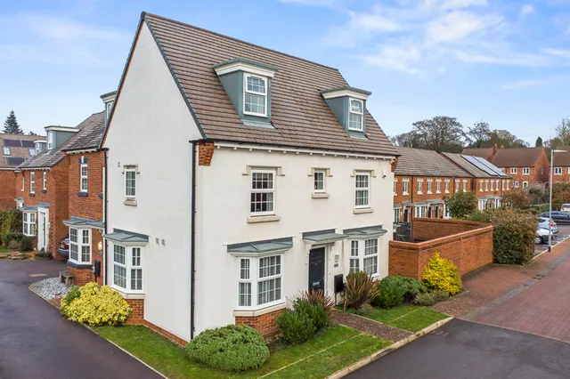 5 Gregory Close, Telford TF4 3FH
