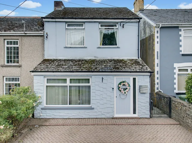 43 Hendre Road, Bridgend CF35 6TD