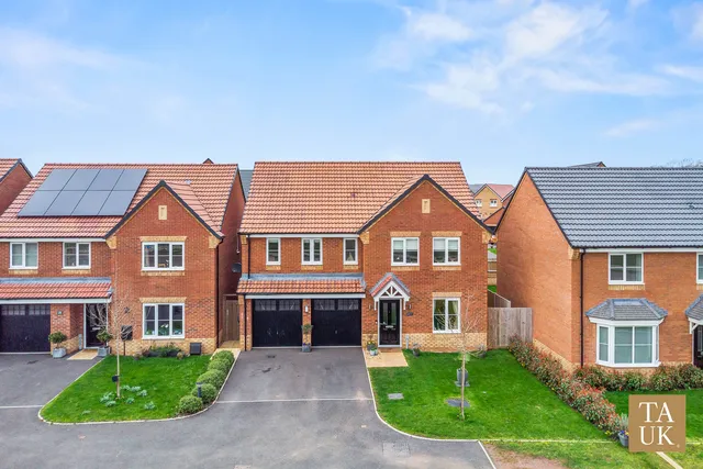 222 Holland Drive, Shrewsbury SY2 5US