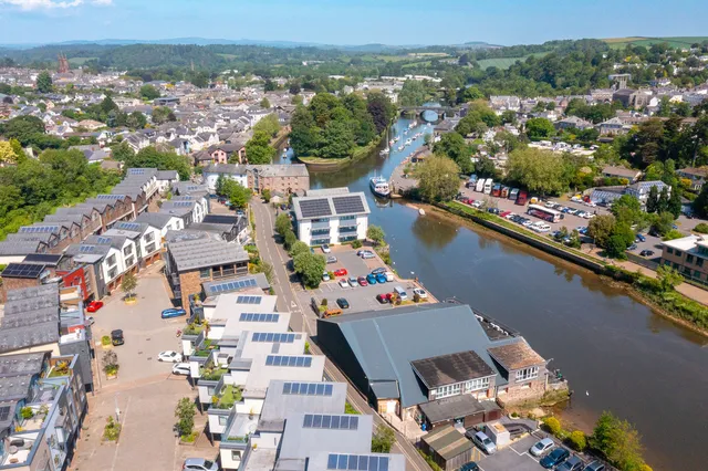 25 Baltic Way, Totnes TQ9 5WY
