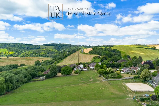 Walnut Tree Cottage South Lane, Arundel BN18 9LN
