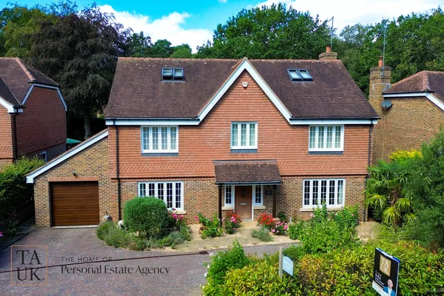 Camellia House Thakeham Copse, Pulborough RH20 3JW