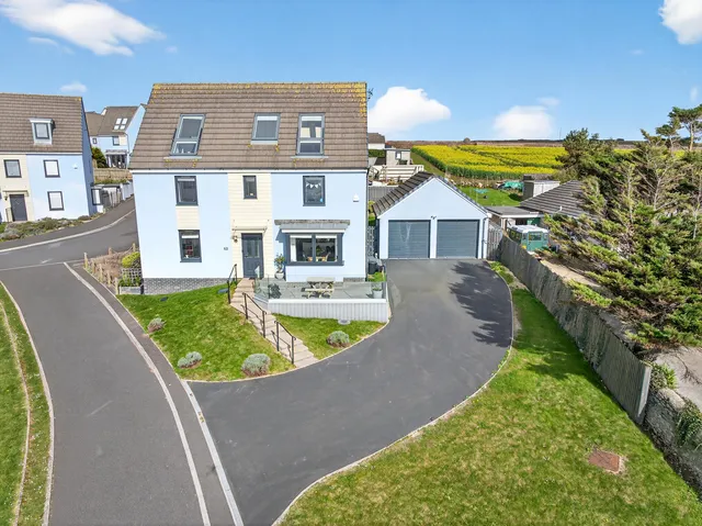 31 Channel View, Ogmore-by-sea CF32 0QB