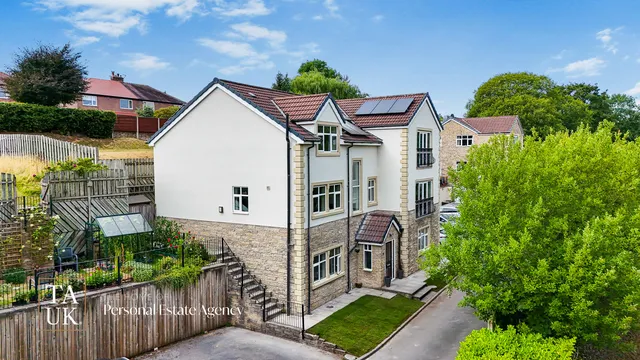 5 The Sidings, High Peak SK23 7HE