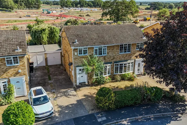 29 Waterloo Crescent, Wokingham RG40 2JJ