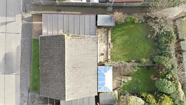 52 Tillingham Way, Rayleigh SS6 9HF