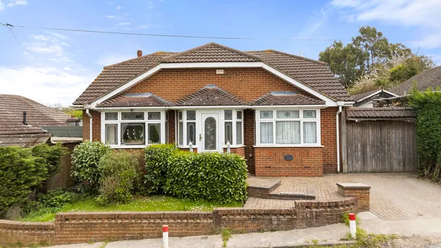 Ramsden Cottage Ramsden View Road, Wickford SS12 0LE