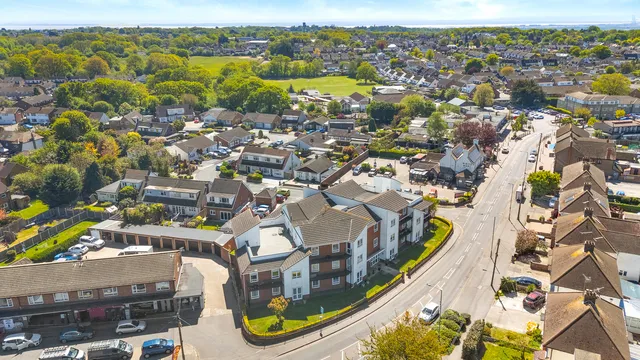 Flat 17, Aston place Hart Road, Essex SS7 3PY