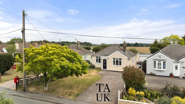 16 New Lane, Colchester CO5 9EJ
