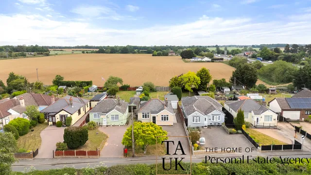 16 New Lane, Colchester CO5 9EJ