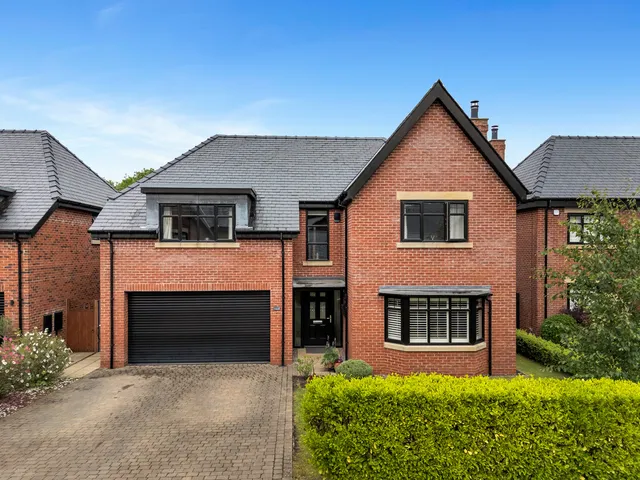 2 Chapel Fold, Chorley PR6 7YB