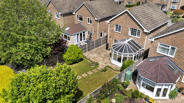 13 Ropley Close, Tadley RG26 3AZ