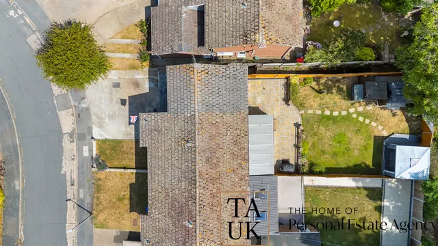 23 Packe Close, Colchester CO5 9LP