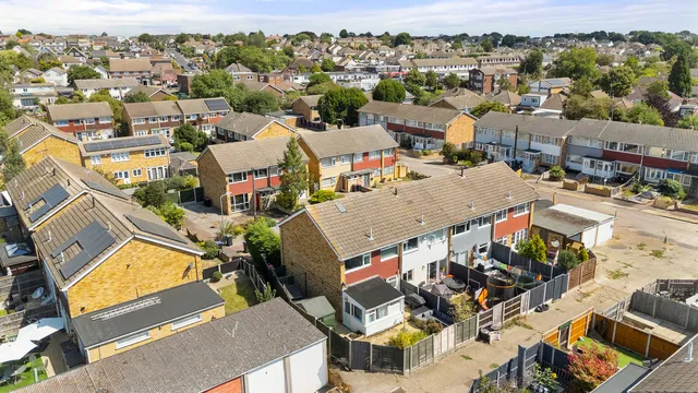 57 Bramble Road, Essex SS9 5HA