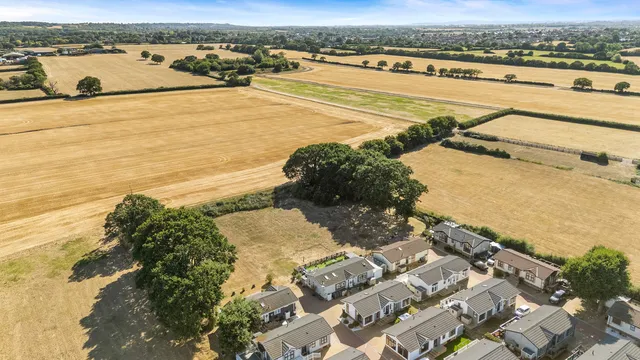 19 Red River Country Park Kingsmans Farm Road, Hockley SS5 6EP