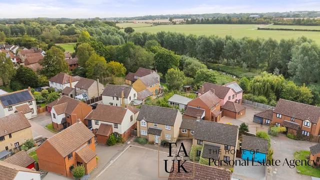 20 Dunlin Court, Colchester CO5 9LU