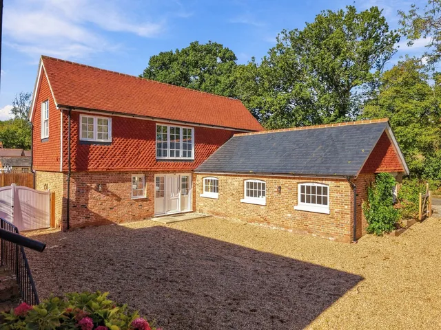 Wrays Coach House Crutchfield Lane, Surrey RH6 0HT
