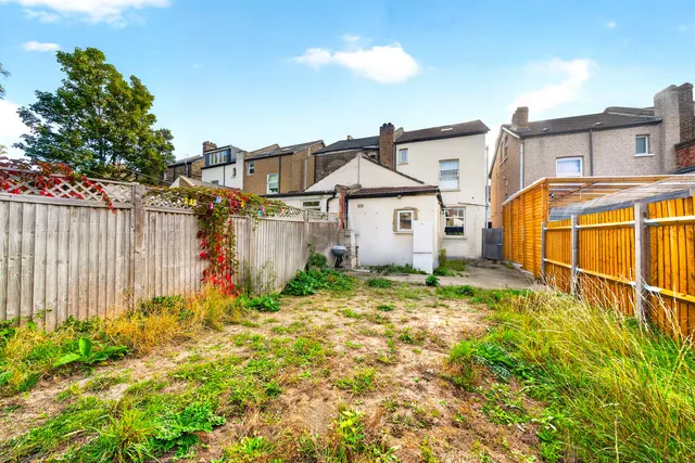 5 Grange Park Road, Thornton Heath CR7 8QE