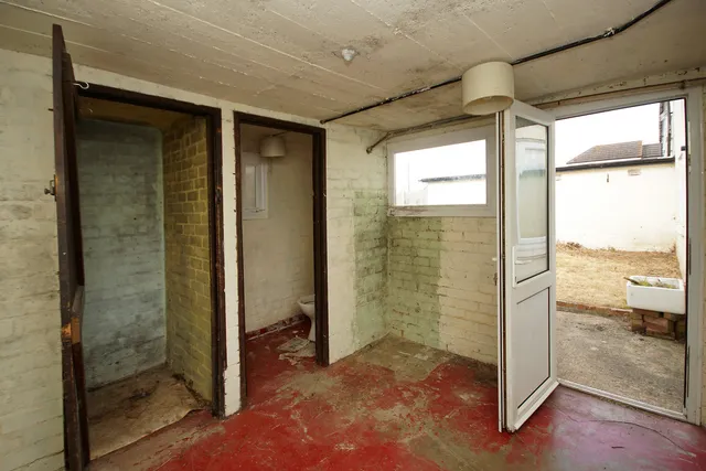 11 Lynch Road, Gloucestershire GL13 9TA