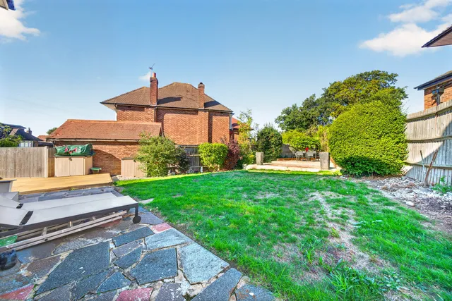 1 Westwood Avenue, London SE19 3UD