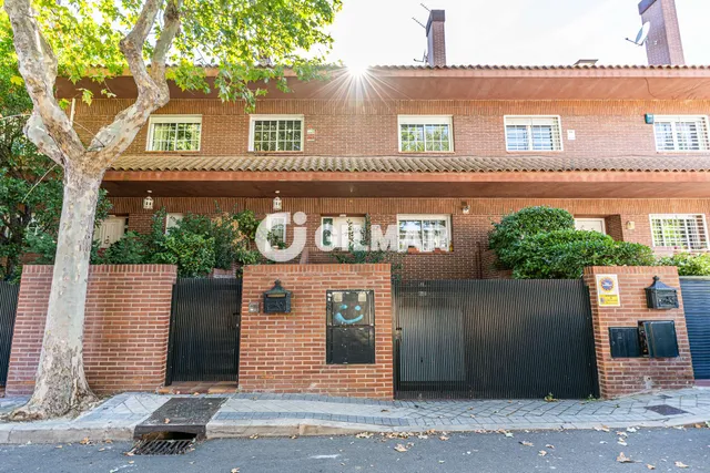 Townhouse in POZUELO DE ALARCÓN, Madrid