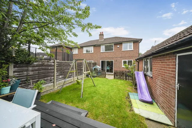 3 Oakdene Avenue, Stockport SK4 5EN
