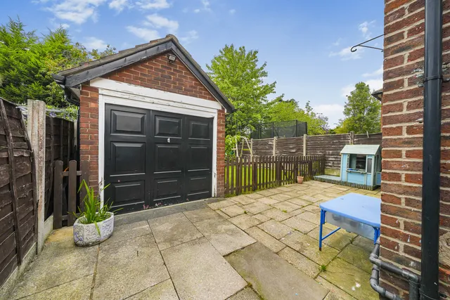 3 Oakdene Avenue, Stockport SK4 5EN