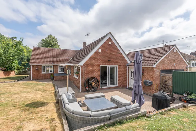 39 Salisbury Road, Andover SP10 2JW
