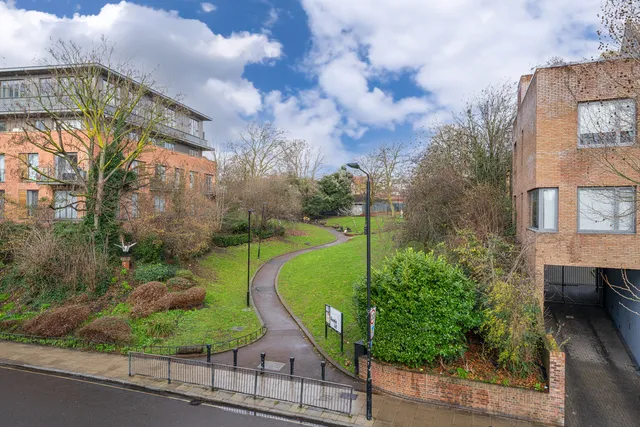 Flat 2, 118 Maygrove Road, London NW6 2ED