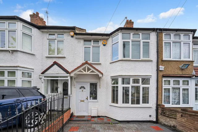 37 Toorack Road, Harrow HA3 5HR