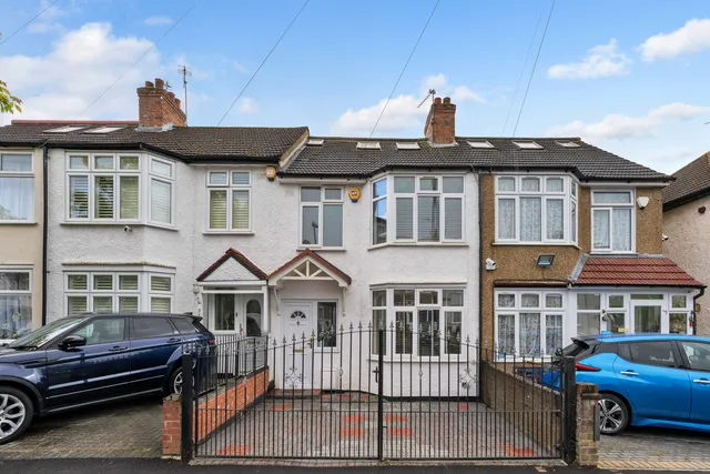37 Toorack Road, Harrow HA3 5HR