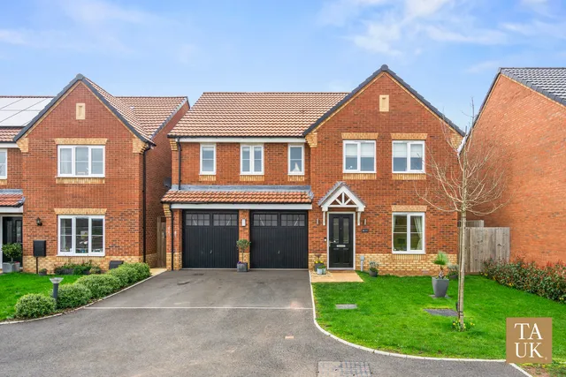 222 Holland Drive, Shrewsbury SY2 5US