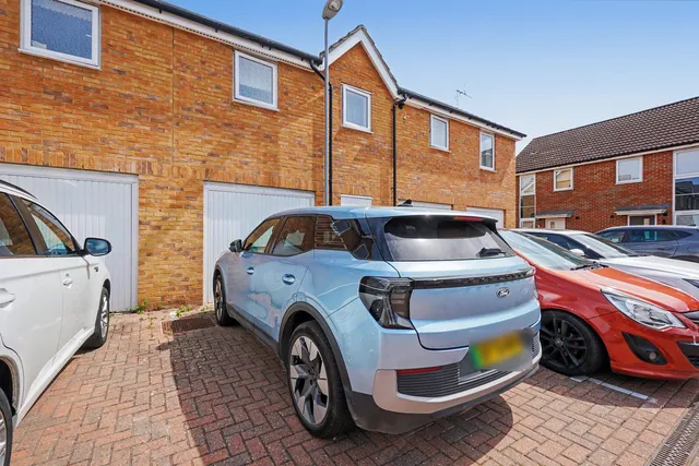 18 Helidor Walk, Sittingbourne ME10 5AD