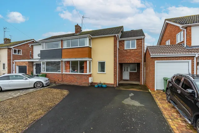 5 Grasmere Grove, Stourport-on-severn DY13 8JT
