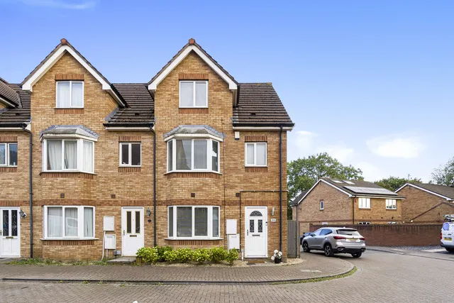34 Snowberry Close, Bristol BS32 8GB