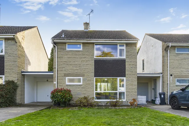 27 Cope Park, Bristol BS32 4EZ