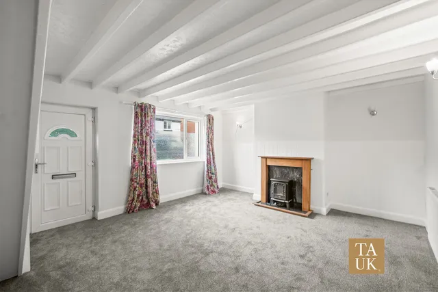 67 Trench Road, Telford TF2 6PF