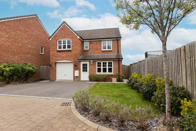 15 Hartack Close, Andover SP11 6ZJ