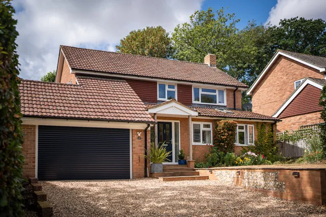 17 Shepherd's Rise, Andover SP11 0HD