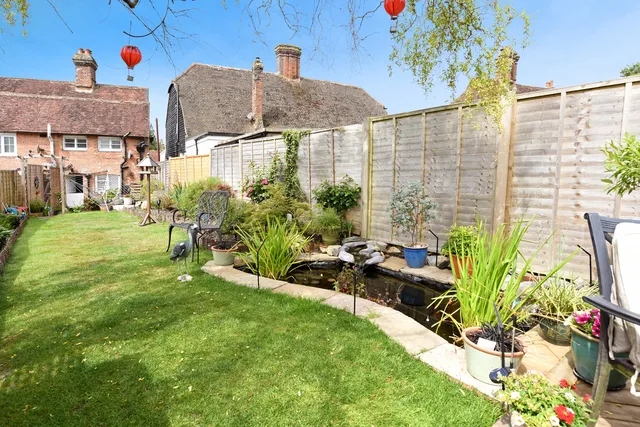 4 Forge Cottages The Green, Battle TN33 0QA