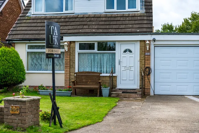 184 Brookfield Lane, Aughton L39 6SP