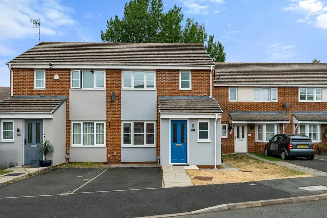 14 Kinsale Drive, Liverpool L19 5PH