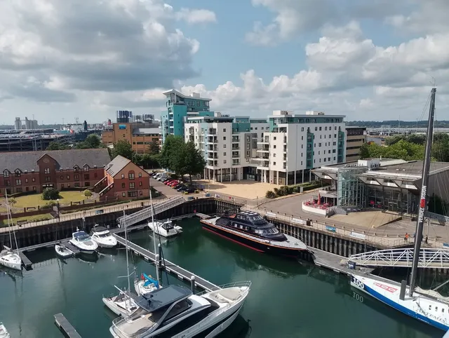 Flat 24, Sapphire Court Ocean Way, Southampton SO14 3JW