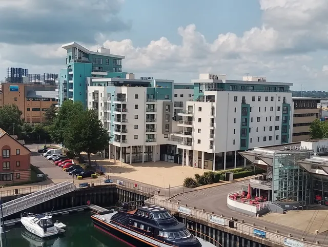 Flat 24, Sapphire Court Ocean Way, Southampton SO14 3JW