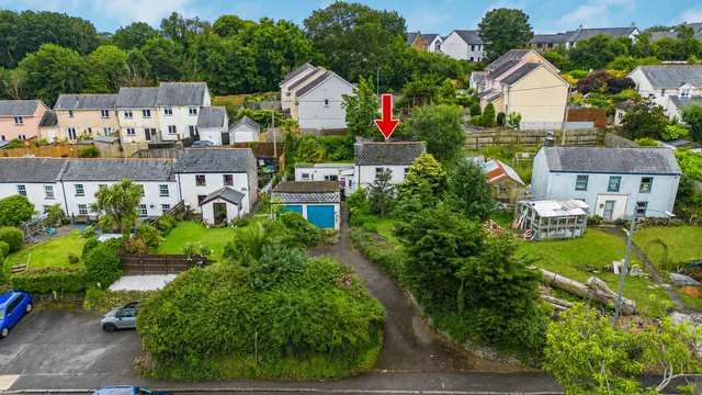 34 Holmbush Road, St. Austell PL25 3LQ