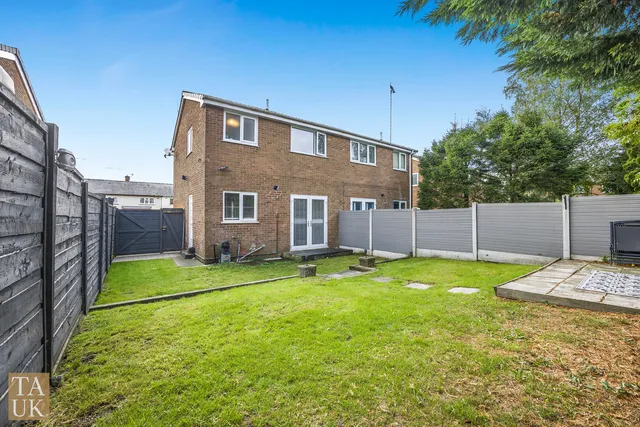 35 Chester Crescent, Rossendale BB4 4HE