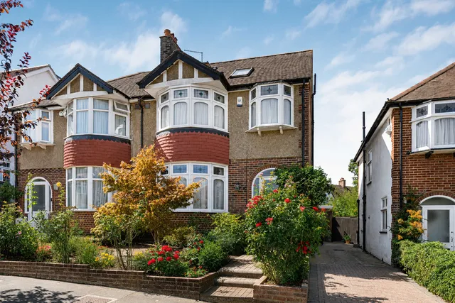 34 Kingfield Road, London W5 1LB