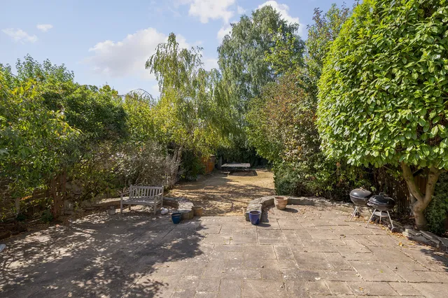 184 Green Lane, Shepperton TW17 8DZ