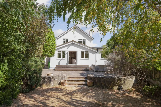 184 Green Lane, Shepperton TW17 8DZ