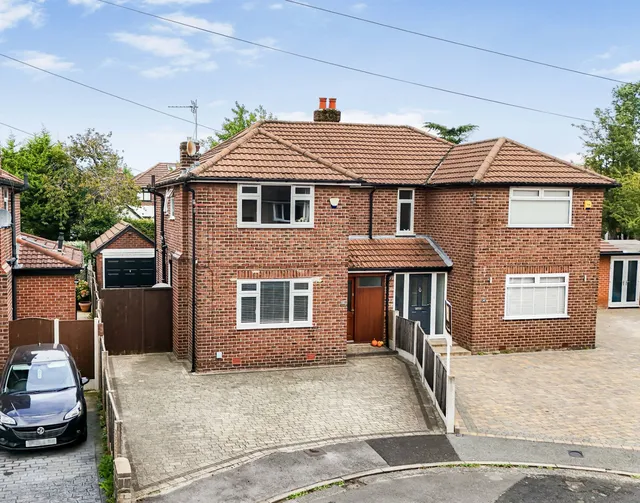 3 Oakdene Avenue, Stockport SK4 5EN